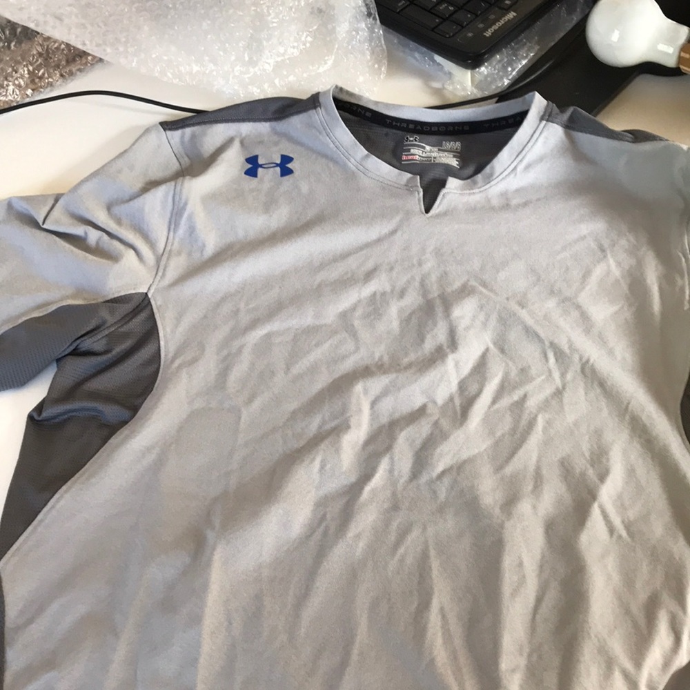 Men’s Under Armour Shirt